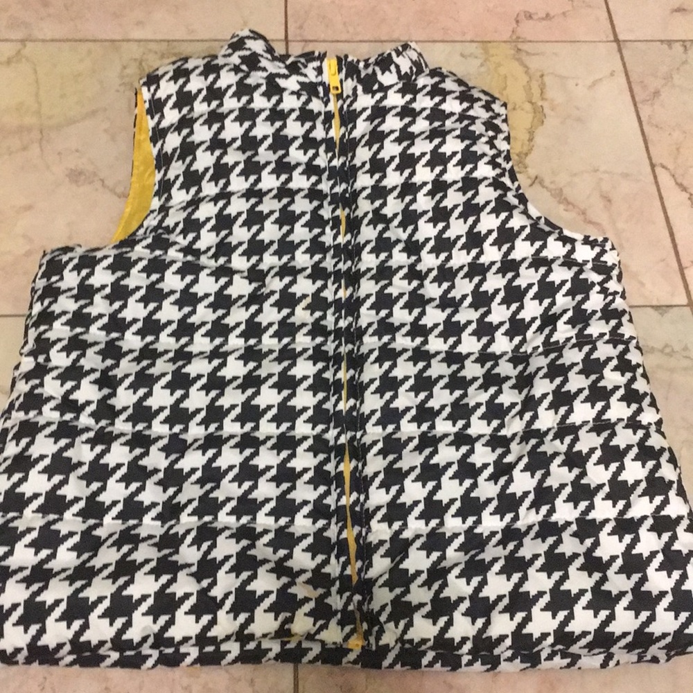 Never worn girls houndstooth vest